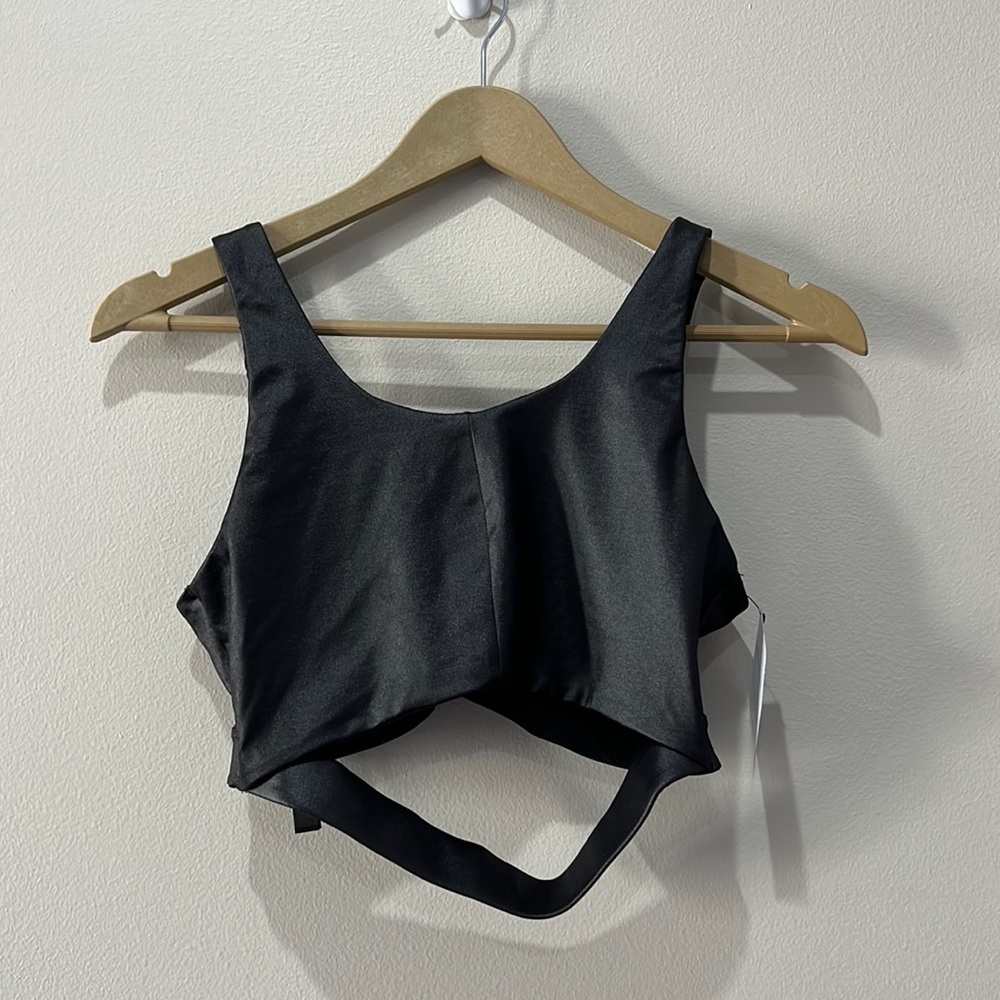 Victoria Sport Black Metallic Sports Bra in size M